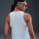 Camiseta Nike One Swoosh - Feminina - Foto 2
