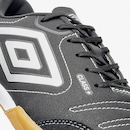Chuteira Futsal Umbro Class+ - Adulto - Foto 7