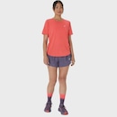Camiseta Asics Road - Feminina - Foto 6
