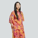 Camisa adidas Premium X Farm - Feminina - Foto 5