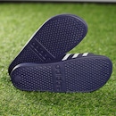 Chinelo adidas Adilette Aqua - Masculino - Foto 10