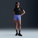 Camiseta Nike Sportswear Club Essential - Feminina - Foto 4