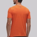 Camiseta Umbro Classic - Masculina - Foto 4