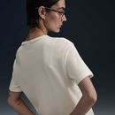 Camiseta Nike Sportswear Chill Waffle - Feminina - Foto 2