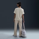 Camiseta Nike Sportswear Chill Waffle - Feminina - Foto 5