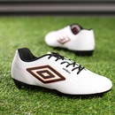Chuteira de Campo Umbro Class Footballer - Adulto - Foto 8