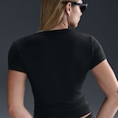 Camiseta Nike Sportswear Chill Knit Feminina - Foto 2