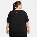 Camiseta Nike Dri-FIT One Feminina - Foto 2