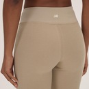 Calça Legging Feminina New Balance Canelada Small Logo - Foto 4