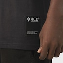 Camiseta Masculina Especial MCD Hope Travis Bomb - Foto 4