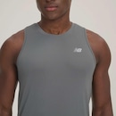 Camiseta Regata New Balance Sport Essentials Masculina - Foto 4