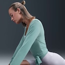 Camiseta Dri-FIT Nike One Relaxed Feminina - Foto 3