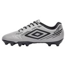 Chuteira de Campo Adulto Umbro Brave + 1 Meião - Foto 2