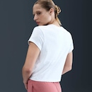 Camiseta Nike Sportswear Club Feminina - Foto 3