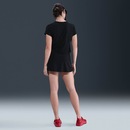 Camiseta Nike Sportswear Club Feminina - Foto 2