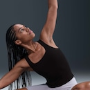 Camiseta Regata Nike Dri-FIT Zenvy Feminina - Foto 4