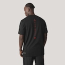 Camiseta Regular MCD X Assassin's Creed - Pipa Realis Masculino - Foto 6