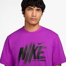 Camiseta Nike Hyverse GFX Masculina - Foto 2