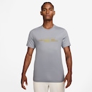 Camiseta Nike Dri-FIT Verbiage Masculina - Foto 2