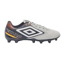 Chuteira de Campo Umbro Techno II Adulto - Foto 1