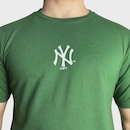 Camiseta New Era New York Yankees Verde Escuro - NEW ERA - Masculino - Foto 2