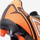 Chuteira de Campo Adulto Umbro Attak Iii - Foto 7