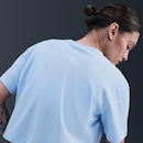 Camiseta Nike Sportswear Essential Feminina - Foto 2