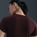 Camiseta Nike Sportswear Chill Knit Feminina - Foto 2