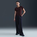 Camiseta Nike Sportswear Chill Knit Feminina - Foto 4