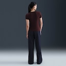 Camiseta Nike Sportswear Chill Knit Feminina - Foto 5