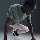 Camiseta Nike Hyverse Dri-FIT UV Masculina - Foto 3