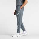 Calça New Balance Reimagined Woven Jogger Masculina - Foto 2