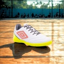 Chuteira Futsal Adulto Umbro Attak III + ! Par de Meião - Foto 6