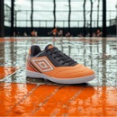 Chuteira Futsal Adulto Umbro Attak III + ! Par de Meião - Foto 7