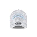 Boné New Era 39Thirty Los Angeles Chargers NFL Salute Service 2025 Masculino - Foto 2