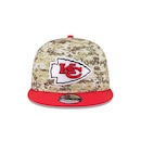 Boné New Era 9Fifty Kansas City Chiefs NFL Salute Service 2025 Masculino - Foto 2
