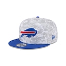 Boné New Era 9Fifty Buffalo Bills NFL Salute Service 2025 Masculino - Foto 1
