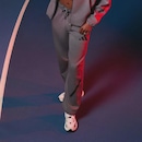 Calça adidas Reta Z.N.E Barrel Feminina - Foto 6