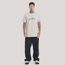 Camiseta Regular Caligrafiti Relevo - Mcd - Masculina - Foto 3