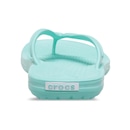 Chinelo Crocs Crocband Flip Aquamarine - Unissex - Foto 7