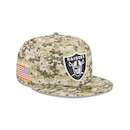 Boné New Era 59FIFTY Las Vegas Raiders NFL Salute Service 2025 Masculino - Foto 3