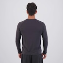 Camiseta Topper Basic Poliamida ML Masculina - treino - Foto 4