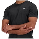 Camiseta New Balance Athletics Run Masculina - Foto 2