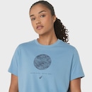 Camiseta ASICS Seasonal Graphic Tee Feminino - Foto 4
