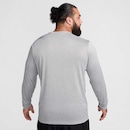 Camiseta Nike Dri-FIT Legend Masculina - Foto 6
