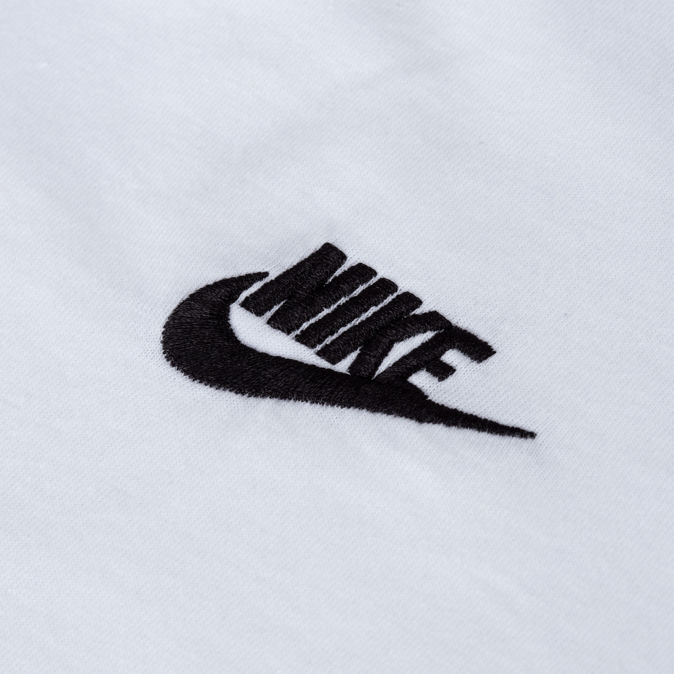 Camiseta Nike Sportswear Tee Emb Future - Infantil - Foto 3