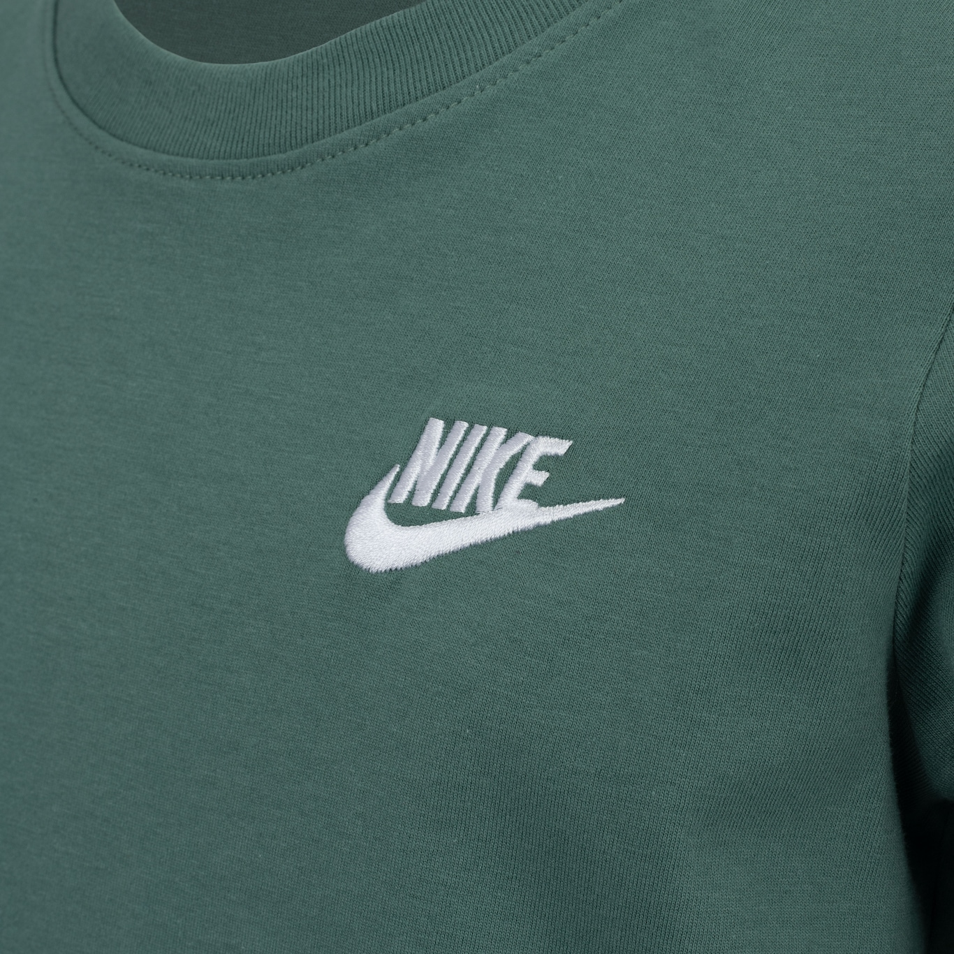 Camiseta Nike Sportswear Tee Emb Future - Infantil - Foto 3