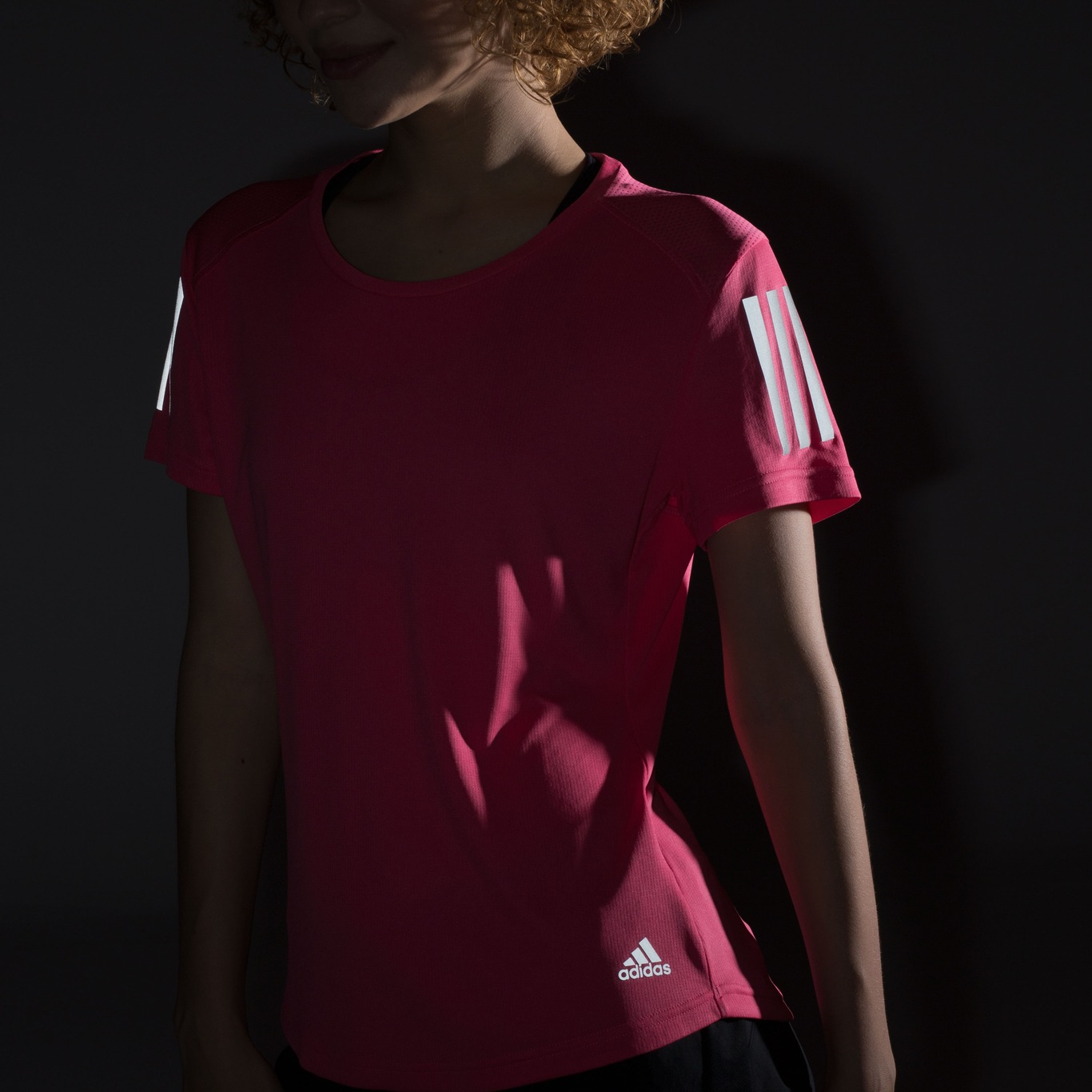 Camiseta adidas Own The Run - Feminina - Foto 4