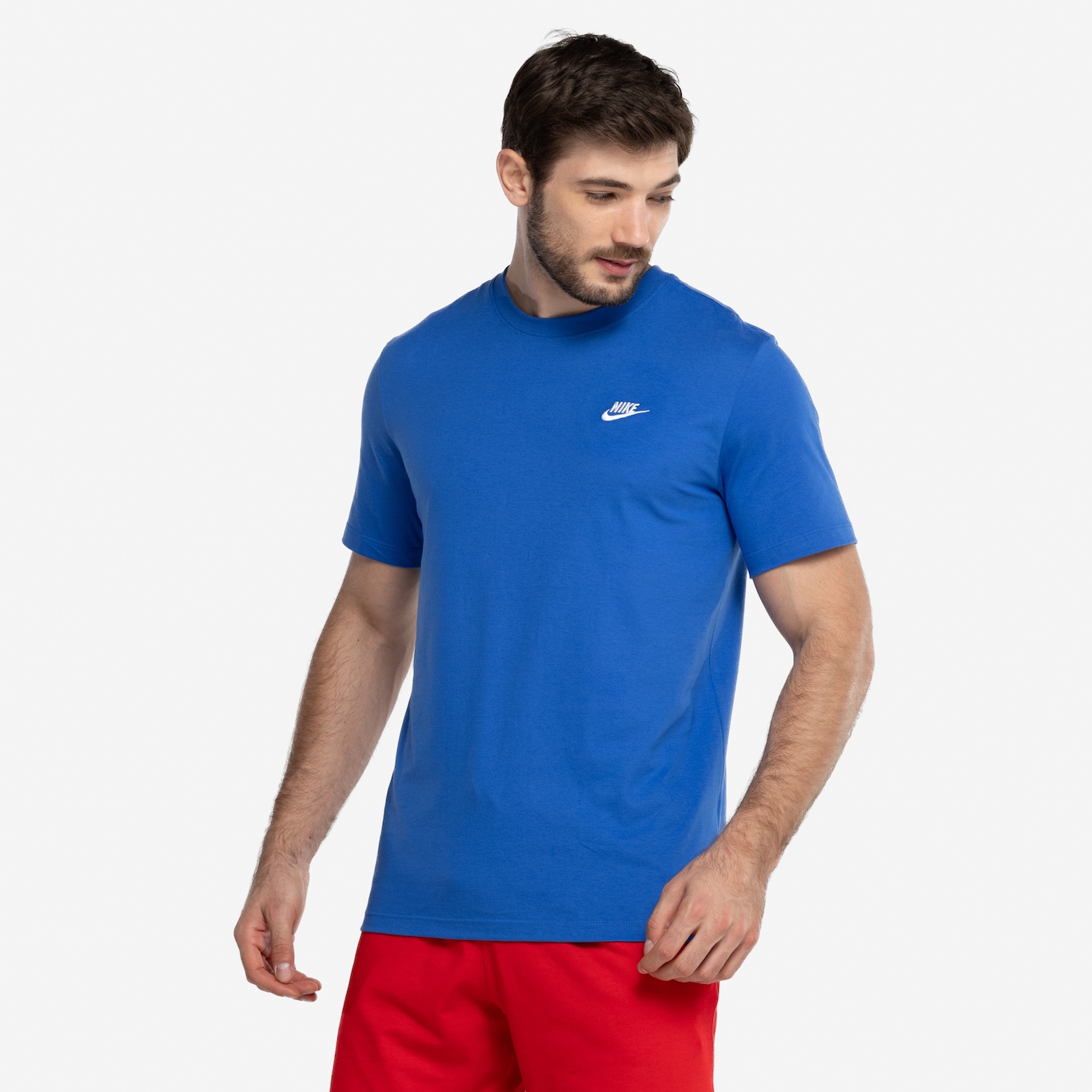 Camiseta Nike Sportwear Club - Masculina - Foto 6