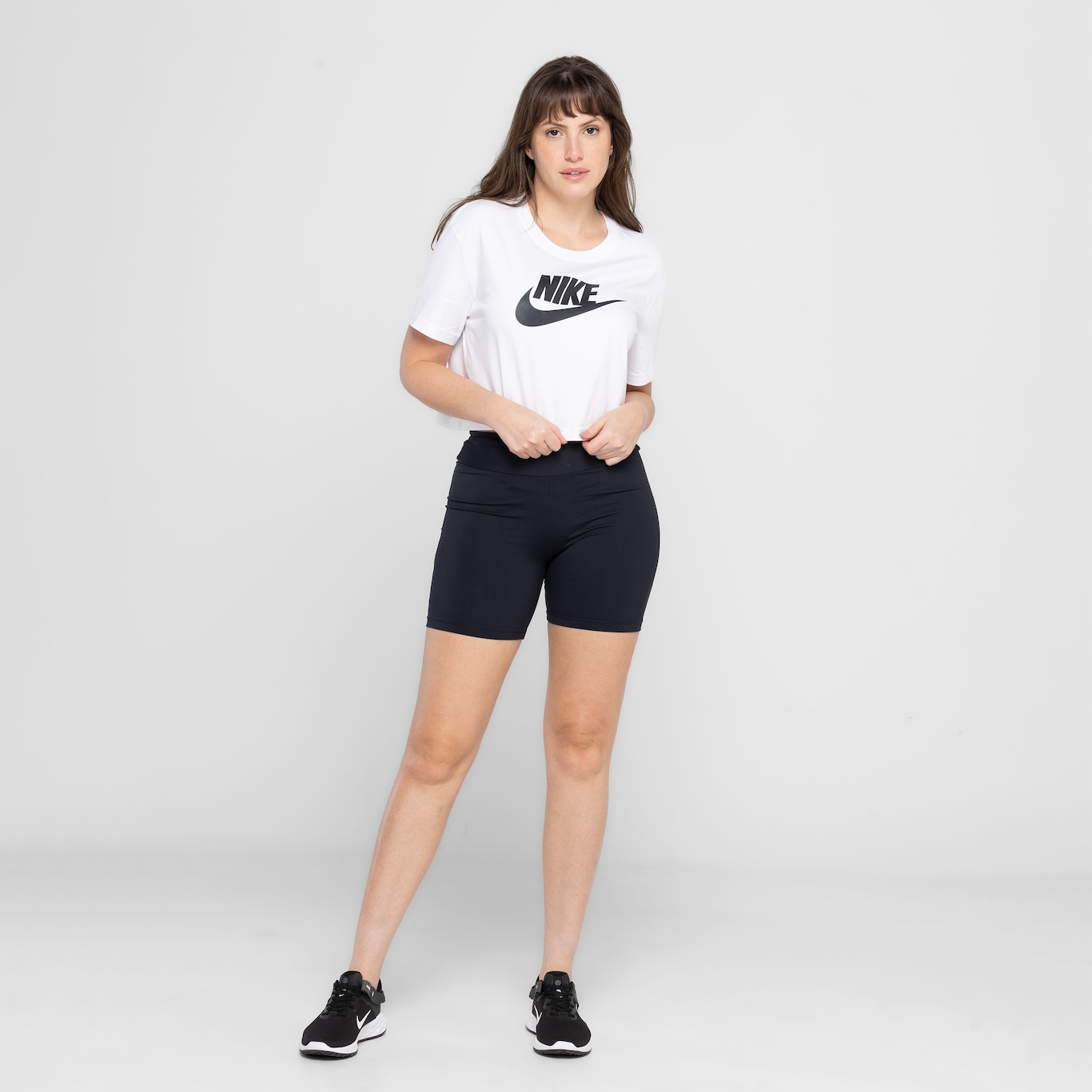 Blusa Cropped Nike Tee Sportswear Essential - Feminina - Foto 4